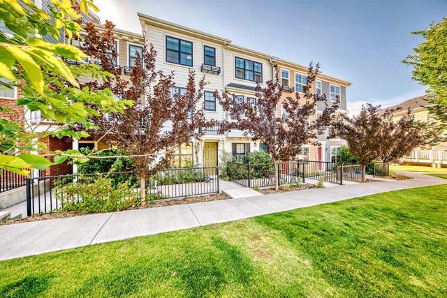 Home for Sale Located at 84 Sherwood Row Northwest, Calgary, Alberta