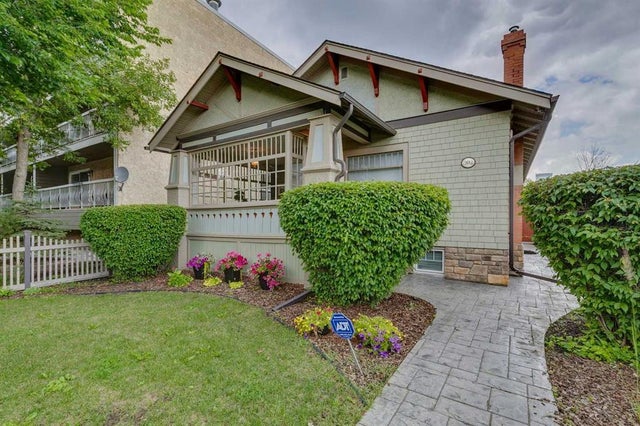 302 24 Avenue Sw, Calgary