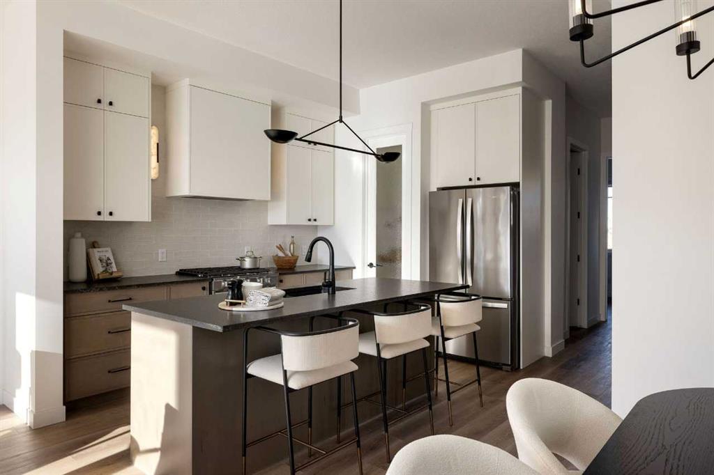 143 Creekview Avenue Southwest, Calgary – Residential Detached Listing Photo 2