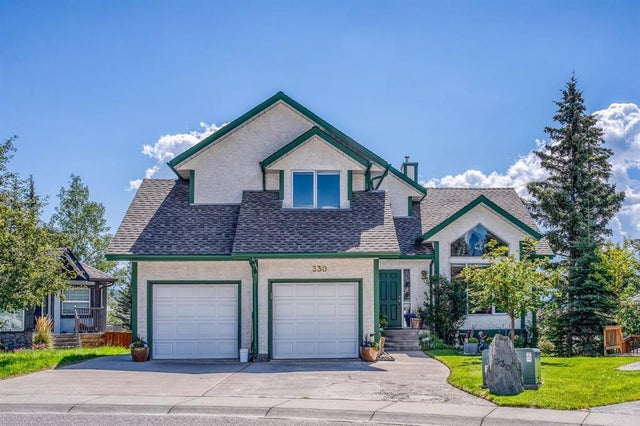330 Canyon Close, Canmore