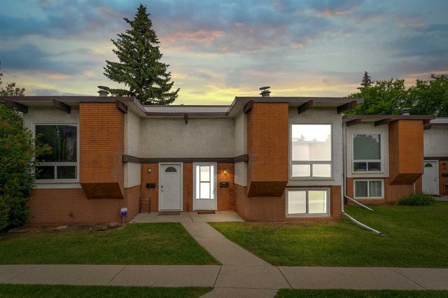 Photo for MLS®# A2245265 - home for sale at 105 Pinemont Bay Northeast, Pineridge, Calgary Alberta