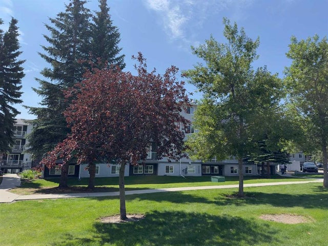 Calgary Home for Sale: Residential Listing in Dalhousie