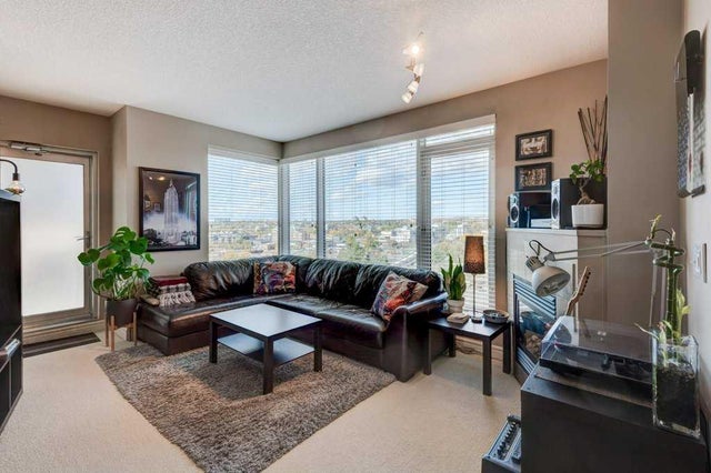 Calgary Home for Sale: Residential Listing in Downtown Commercial Core