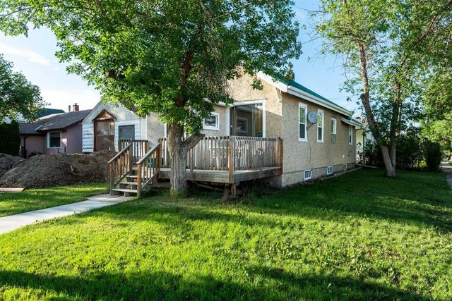402 Main Street, Trochu