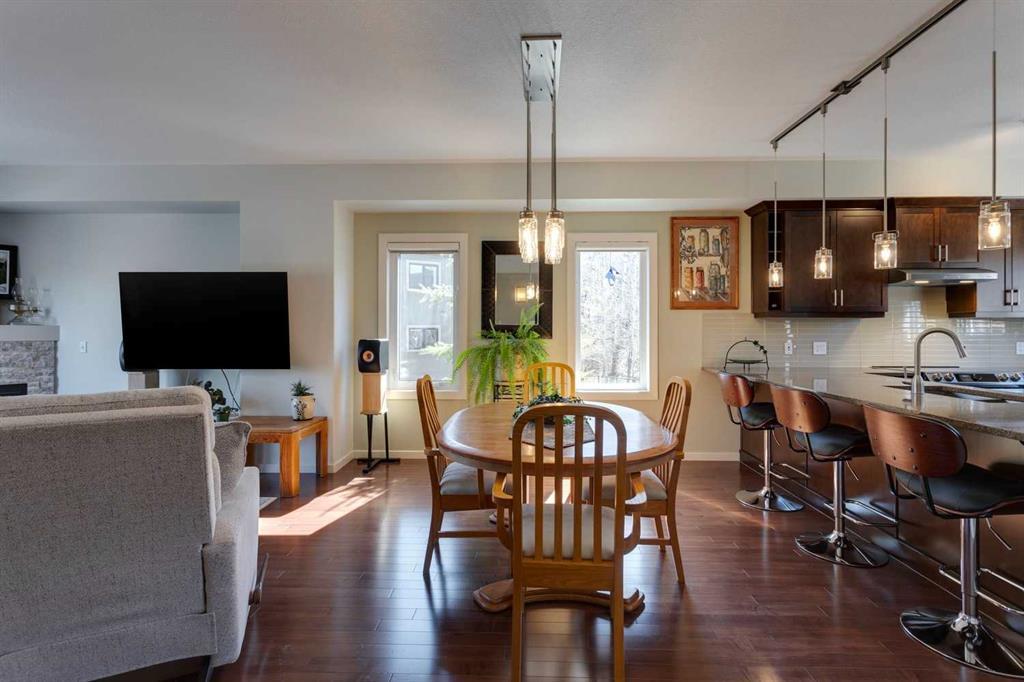 303 Valley Ridge Manor Northwest, Calgary – Residential Row/Townhouse Listing Photo 10