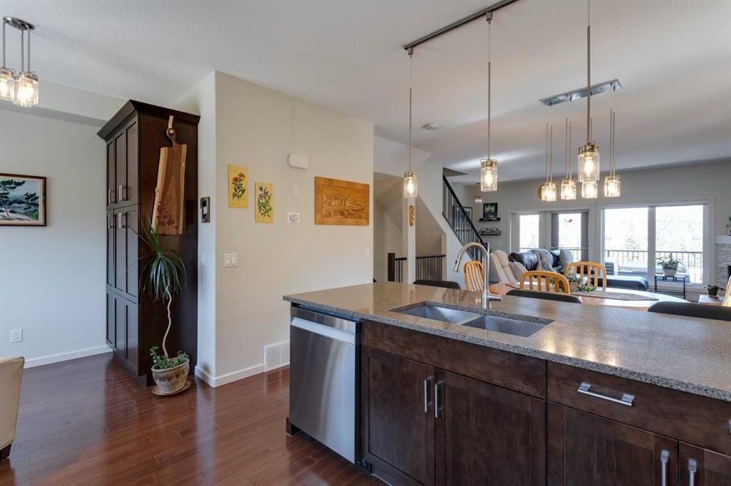 303 Valley Ridge Manor Northwest, Calgary – Residential Row/Townhouse Listing Photo 14