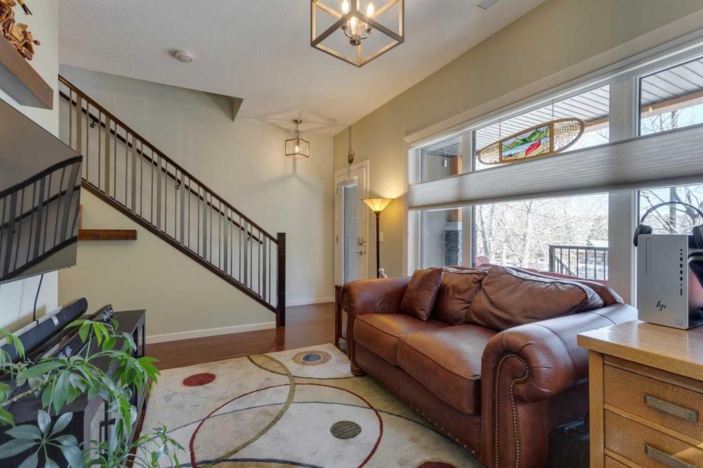 303 Valley Ridge Manor Northwest, Calgary – Residential Row/Townhouse Listing Photo 7