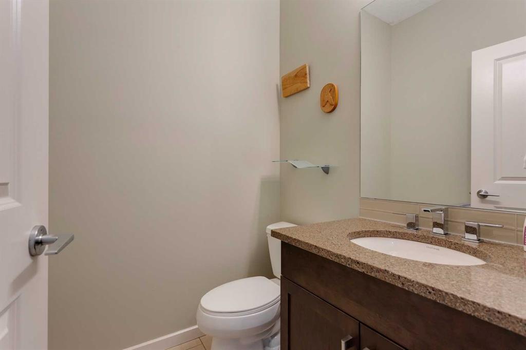 303 Valley Ridge Manor Northwest, Calgary – Residential Row/Townhouse Listing Photo 8