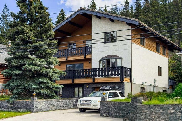 524 Deer Street, Banff