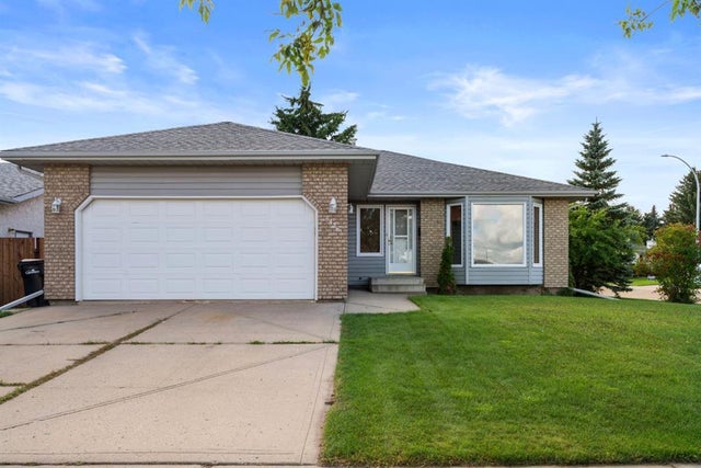 5426 60 Street, Camrose
