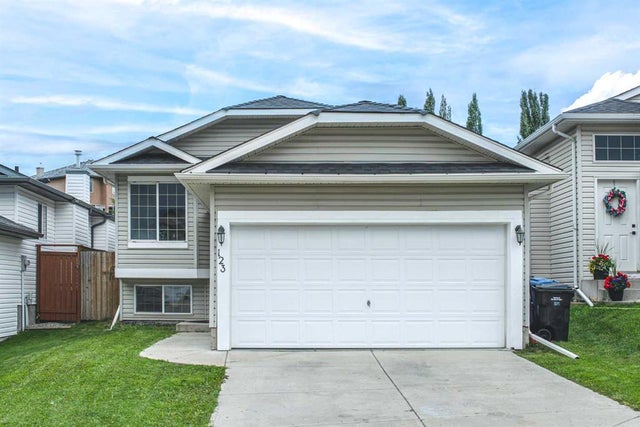 Calgary Real Estate: Residential Property for Sale in Royal Oak