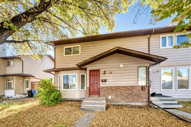 69 Castleglen Road Ne, Calgary