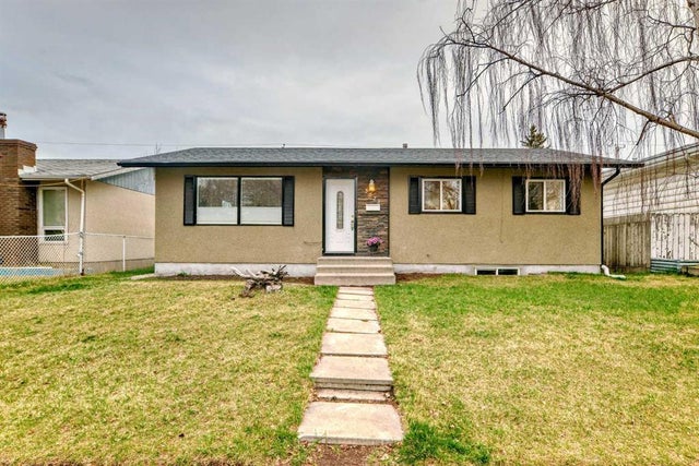 5023 Marlborough Drive Ne, Calgary