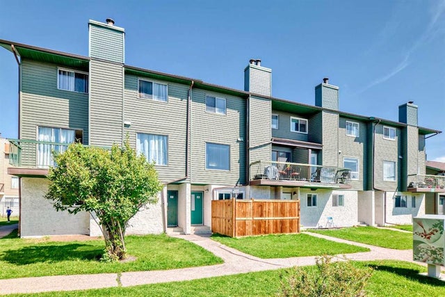 Calgary Home for Sale: Residential Listing in Rundle