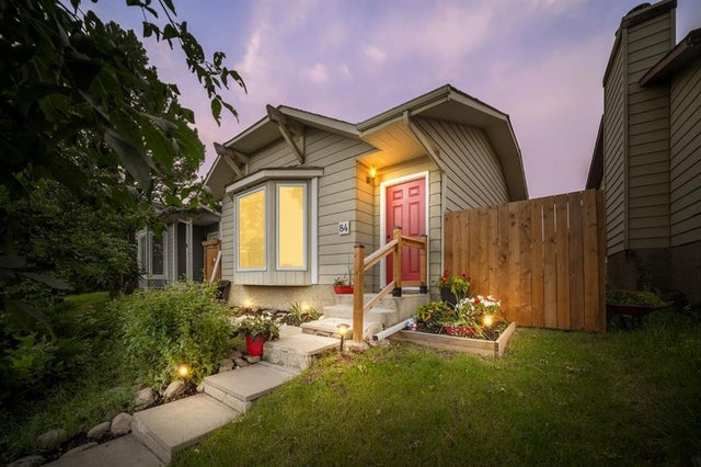 Residential Home for Sale in Calgary, Alberta