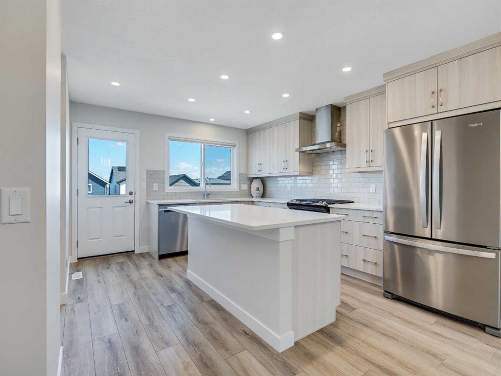 235 Aquila Way Northwest, Calgary – Residential Detached Listing Photo 12