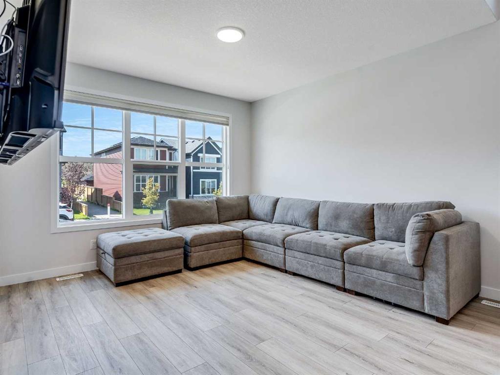 235 Aquila Way Northwest, Calgary – Residential Detached Listing Photo 5