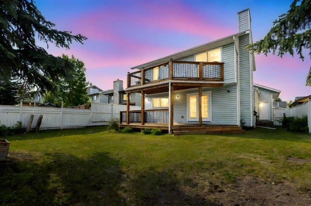 30 Pasadena Gardens Ne, Calgary