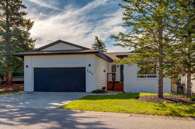 204 Hawkhill Way Nw, Calgary