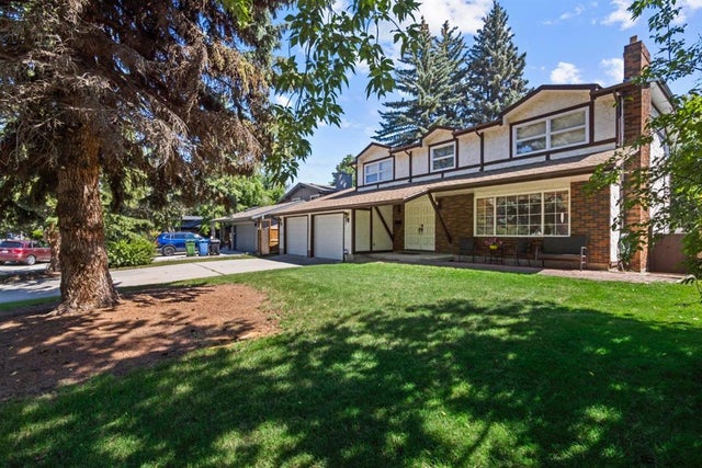 Residential Home for Sale in Calgary, Alberta