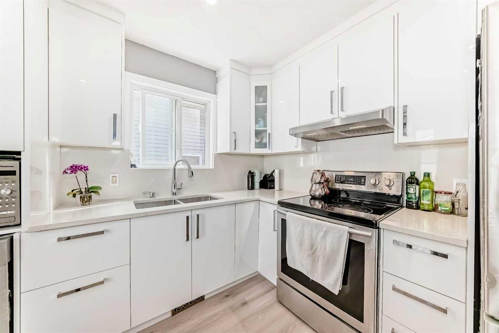 7 Martinview Crescent, Calgary – Residential Detached Listing Photo 5