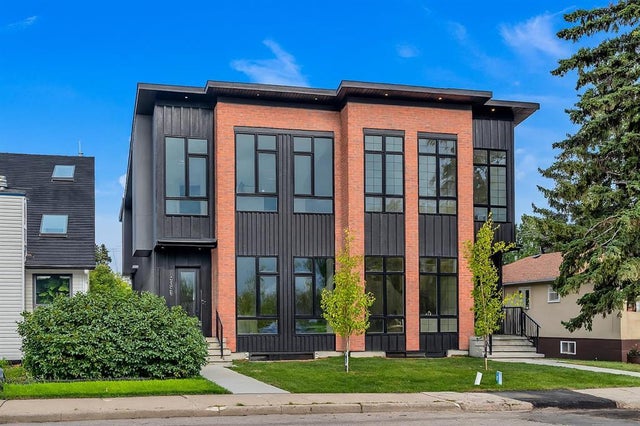 Photo for MLS®# A2246627 - home for sale at 2032 29 Street Southwest, Killarney/Glengarry, Calgary Alberta