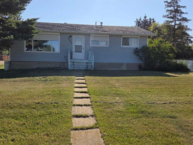 4421 44 Street, Castor