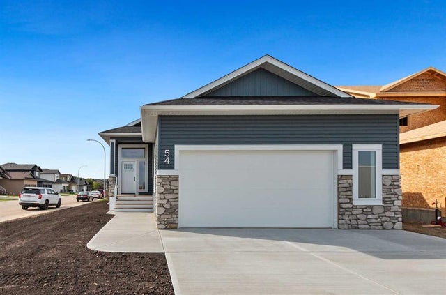 54 Vincent Crescent, Olds