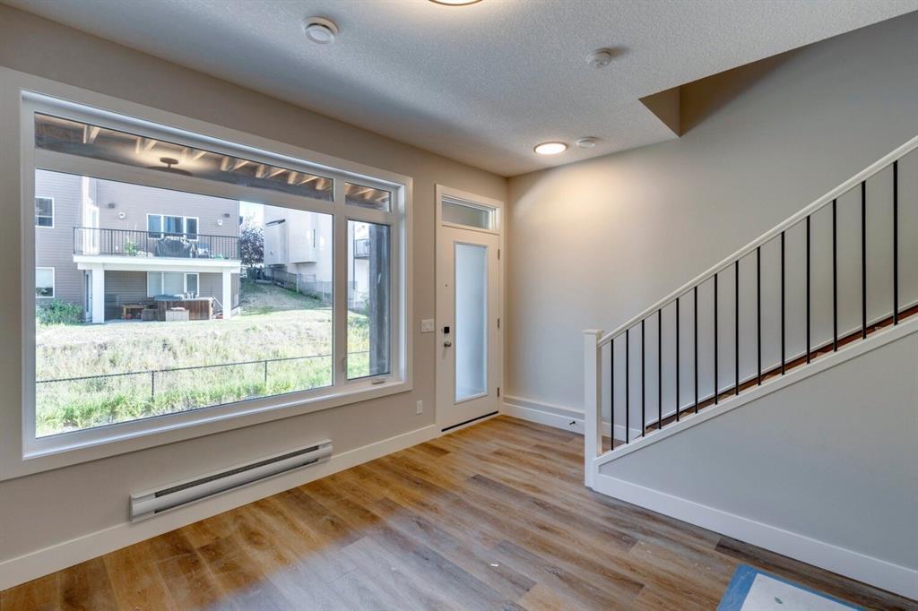 85 Royal Elm Green Northwest, Calgary – Residential Row/Townhouse Listing Photo 4