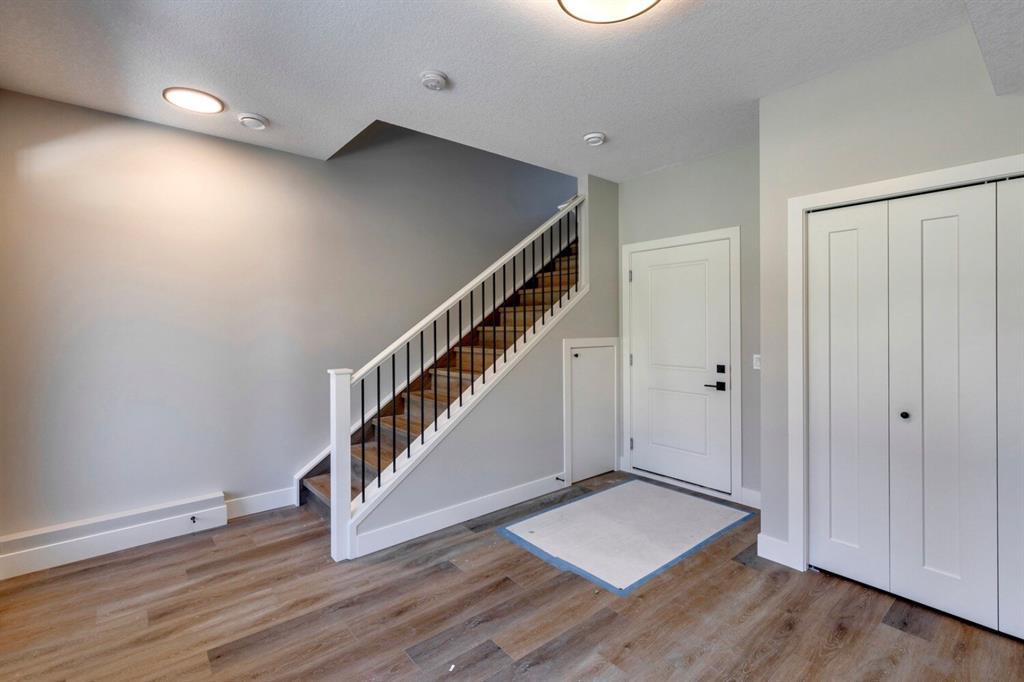 85 Royal Elm Green Northwest, Calgary – Residential Row/Townhouse Listing Photo 5