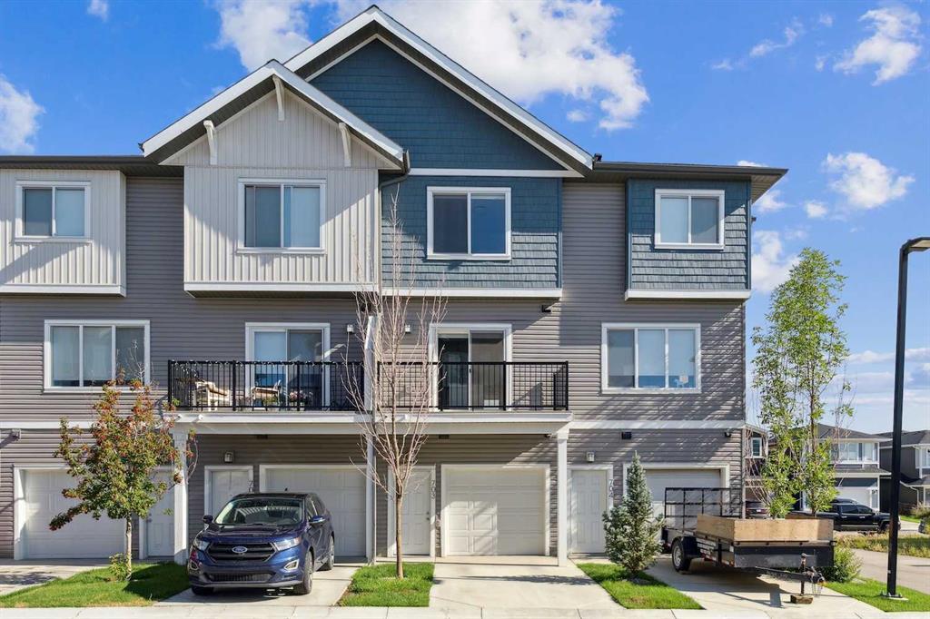 Cochrane Home for Sale: Residential Listing in Rivercrest