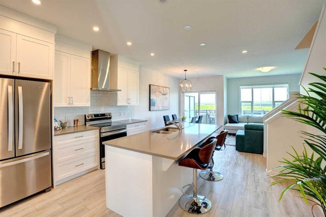 876 Seton Circle Se, Calgary