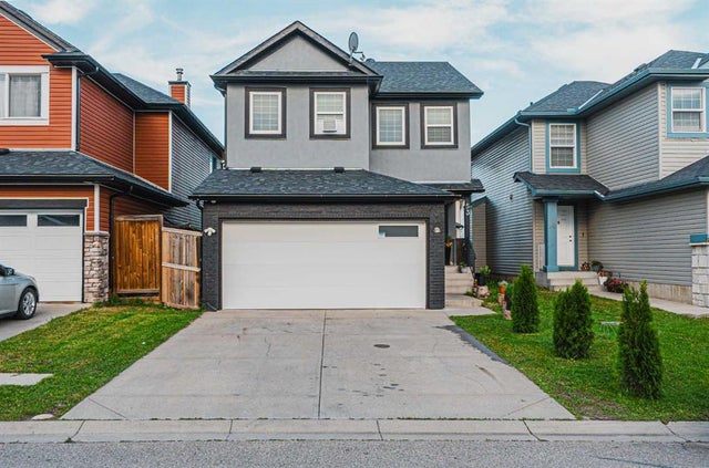 Real Estate Listing in Saddle Ridge, Calgary