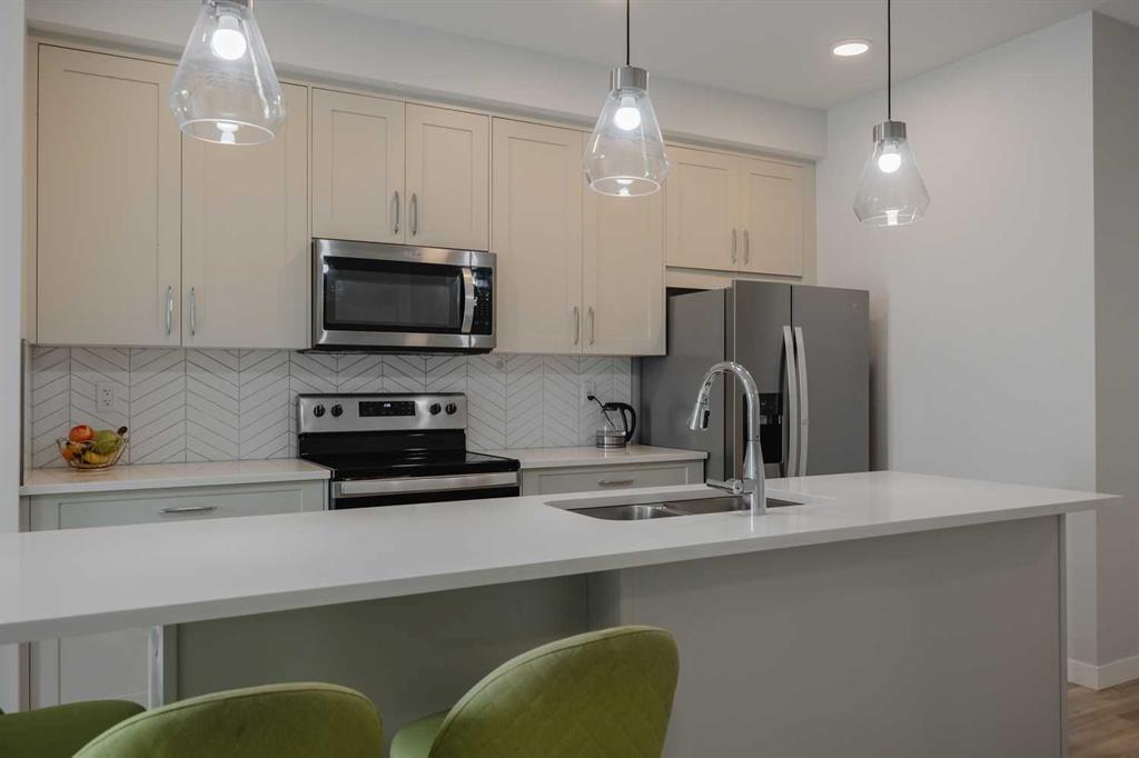 102, 200 Shawnee Square Southwest, Calgary – Residential Apartment Listing Photo 5