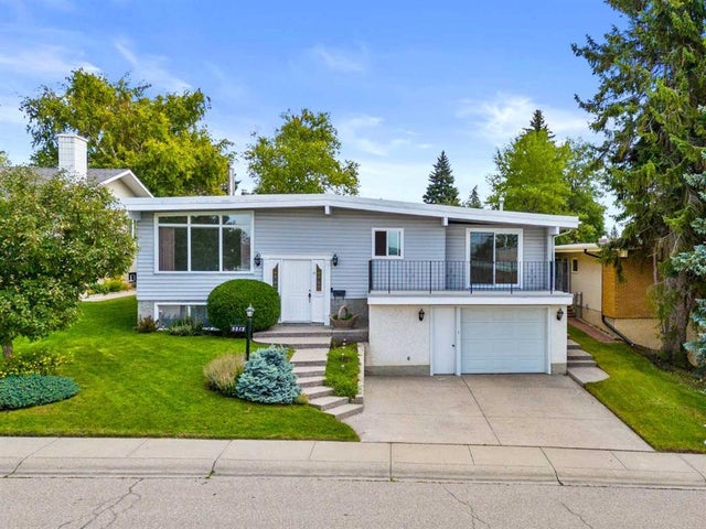 Photo for MLS®# A2247229 - home for sale at 5212 33 Street Northwest, Brentwood, Calgary Alberta