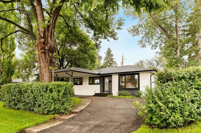 25 Kirby Place Sw, Calgary
