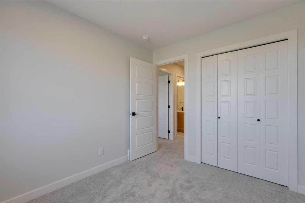 8542 Huxbury Drive Northeast, Calgary – Residential Semi Detached Listing Photo 26