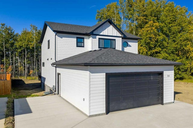 30 Riverstone Road, Whitecourt
