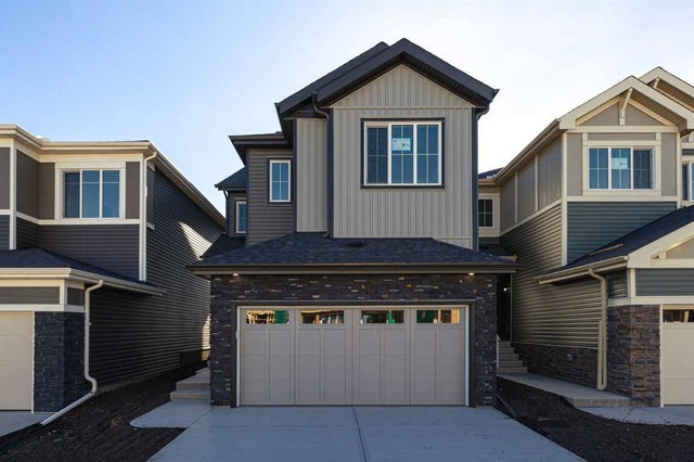 93 Sora Gardens Se, Calgary
