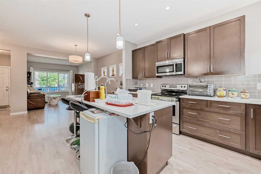 9 Copperpond Avenue Southeast, Calgary – Residential Detached Listing Photo 11