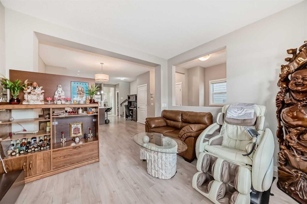 9 Copperpond Avenue Southeast, Calgary – Residential Detached Listing Photo 7