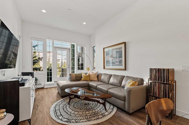 108, 38 Quarry Gate Se, Calgary