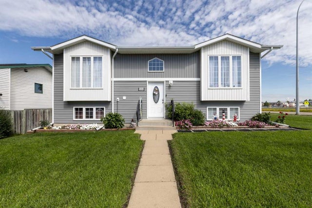 5204 42 Street, Innisfail