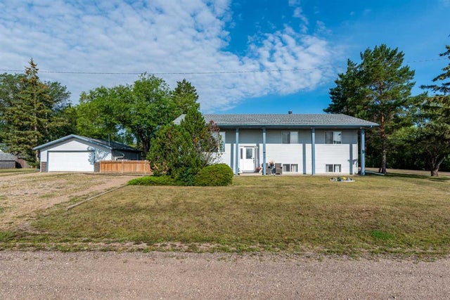 310 1 Street E, Marshall