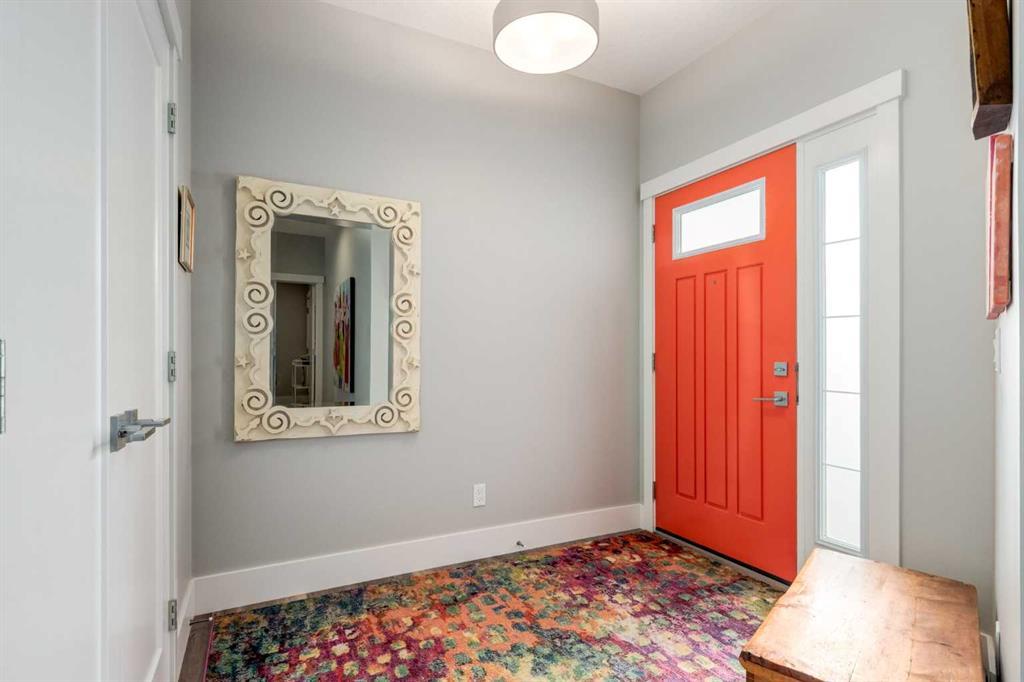 95 Sierra Morena Manor Southwest, Calgary – Residential Semi Detached Listing Photo 2