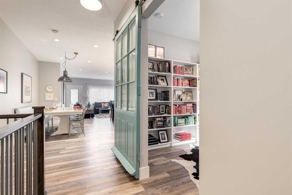 95 Sierra Morena Manor Southwest, Calgary – Residential Semi Detached Listing Photo 3