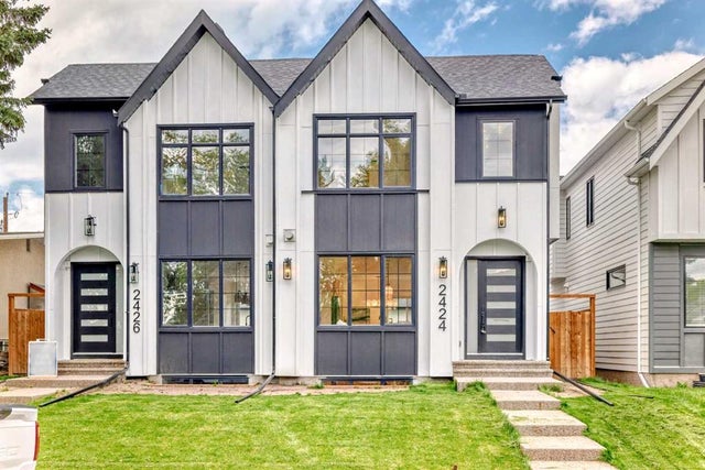 2426 53 Avenue Sw, Calgary