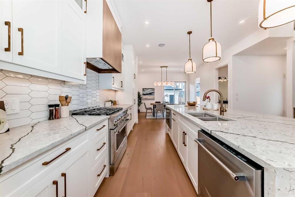 2426 53 Avenue Southwest, Calgary – Residential Semi Detached Listing Photo 11