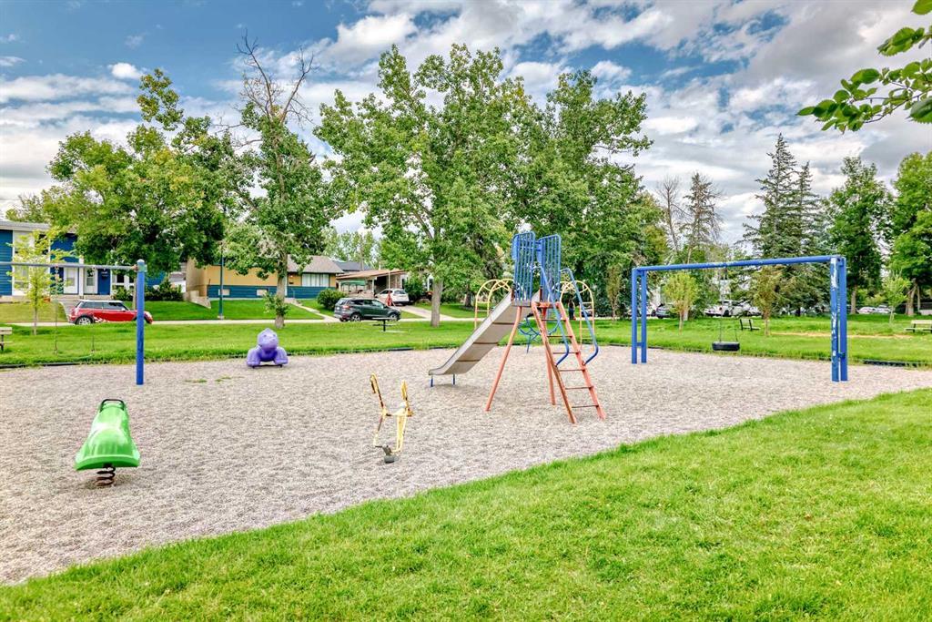 2426 53 Avenue Southwest, Calgary – Residential Semi Detached Listing Photo 49