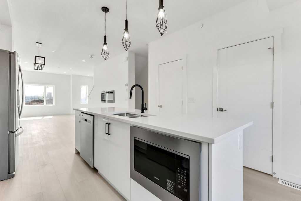 322 Sage Hill Circle Northwest, Calgary – Residential Row/Townhouse Listing Photo 3